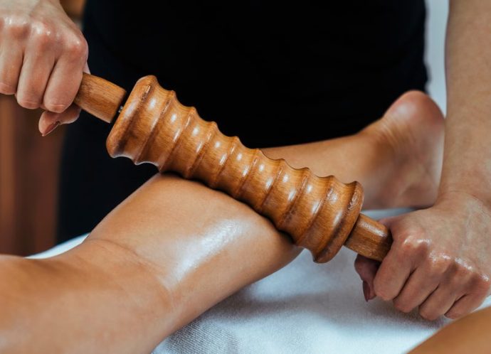 masaje moldeador anticelulítico maderoterapia
